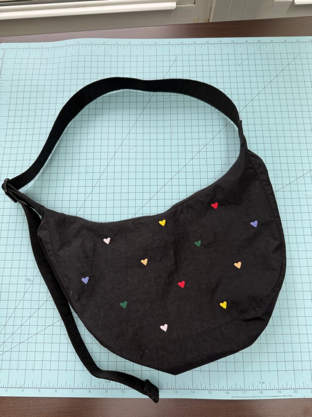 BAGGU Black Shoulder Bag with Multicolor Heart Embroidery